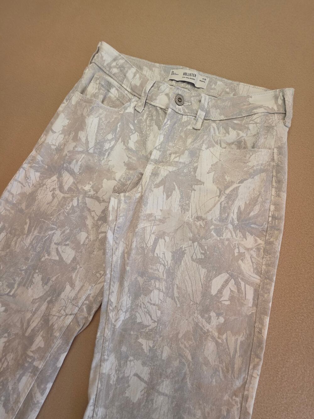 Hollister Low-Rise Baggy Jeans Cream Camo Sz 6 Waist 28 Y2K Skater Streetwear